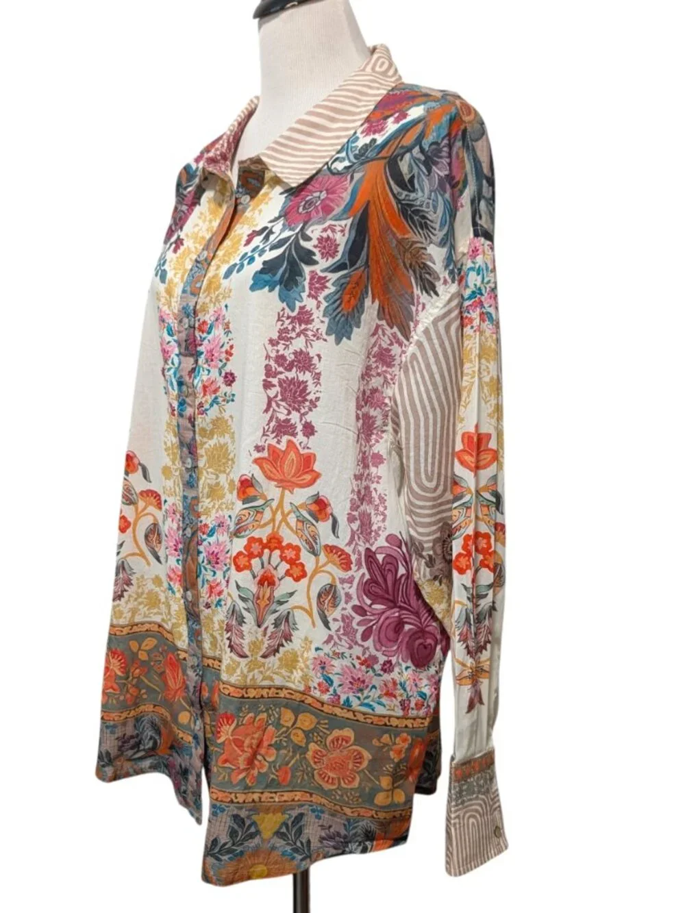 Natural Life Womens NWT Size L Barcelona Floral 100% Cotton Button Up Blouse Top - Picture 2 of 9